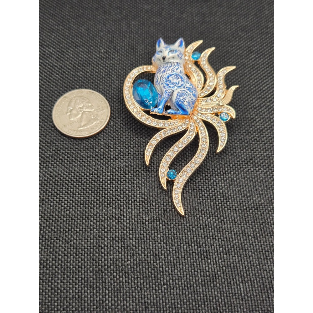 Gold Tone Kitsune Nine Tailed Fox Brooch Blue Enamel Rhinestone Crystal Pin - Picture 3 of 3